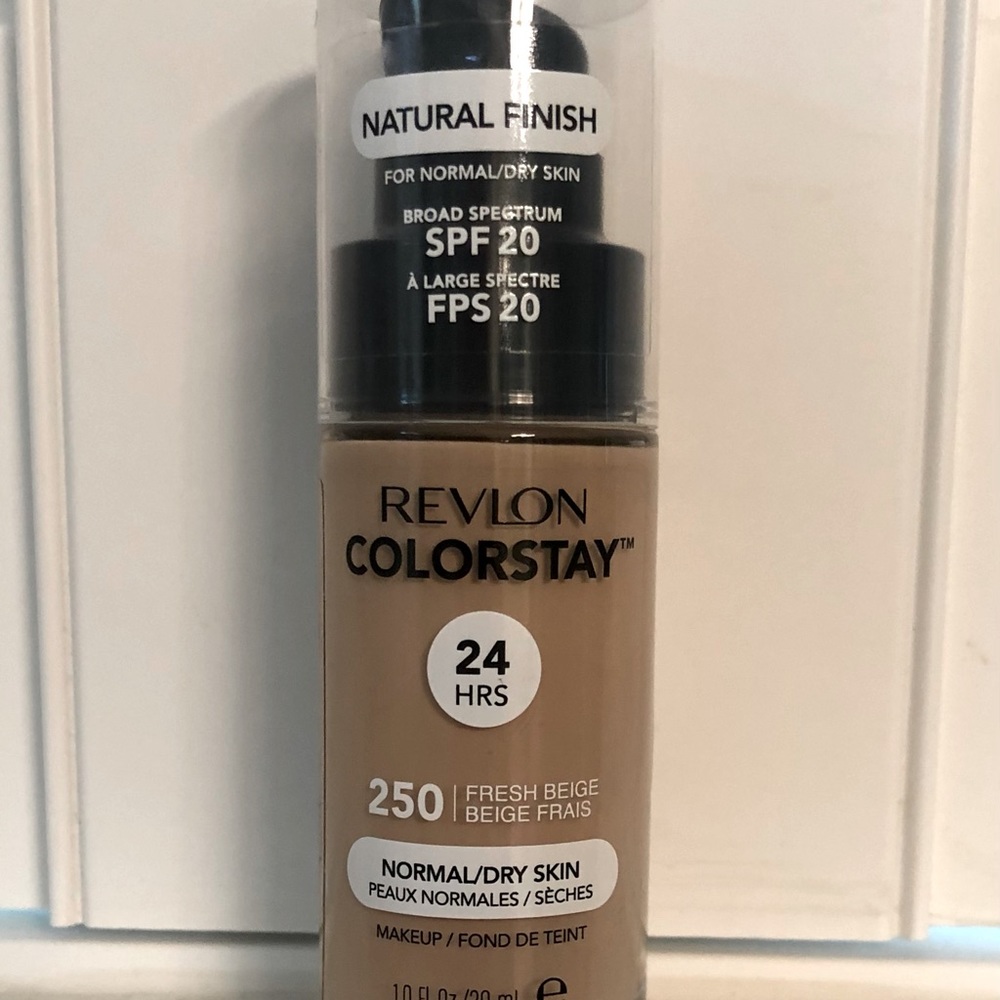 REVLON COLOR STAY 24 HR FOUNDATION FRESH BEIGE~ NEW